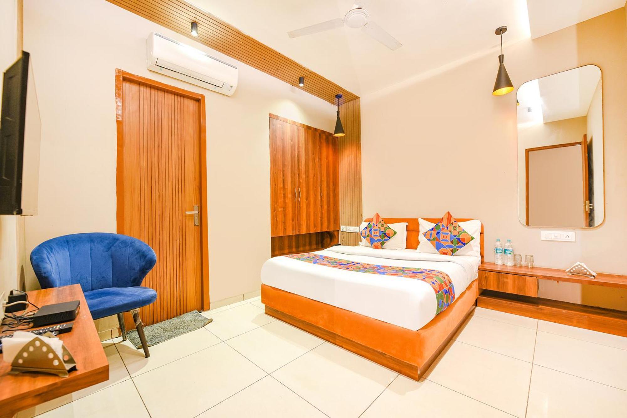 Fabhotel Dc Premium Zirakpur Екстериор снимка