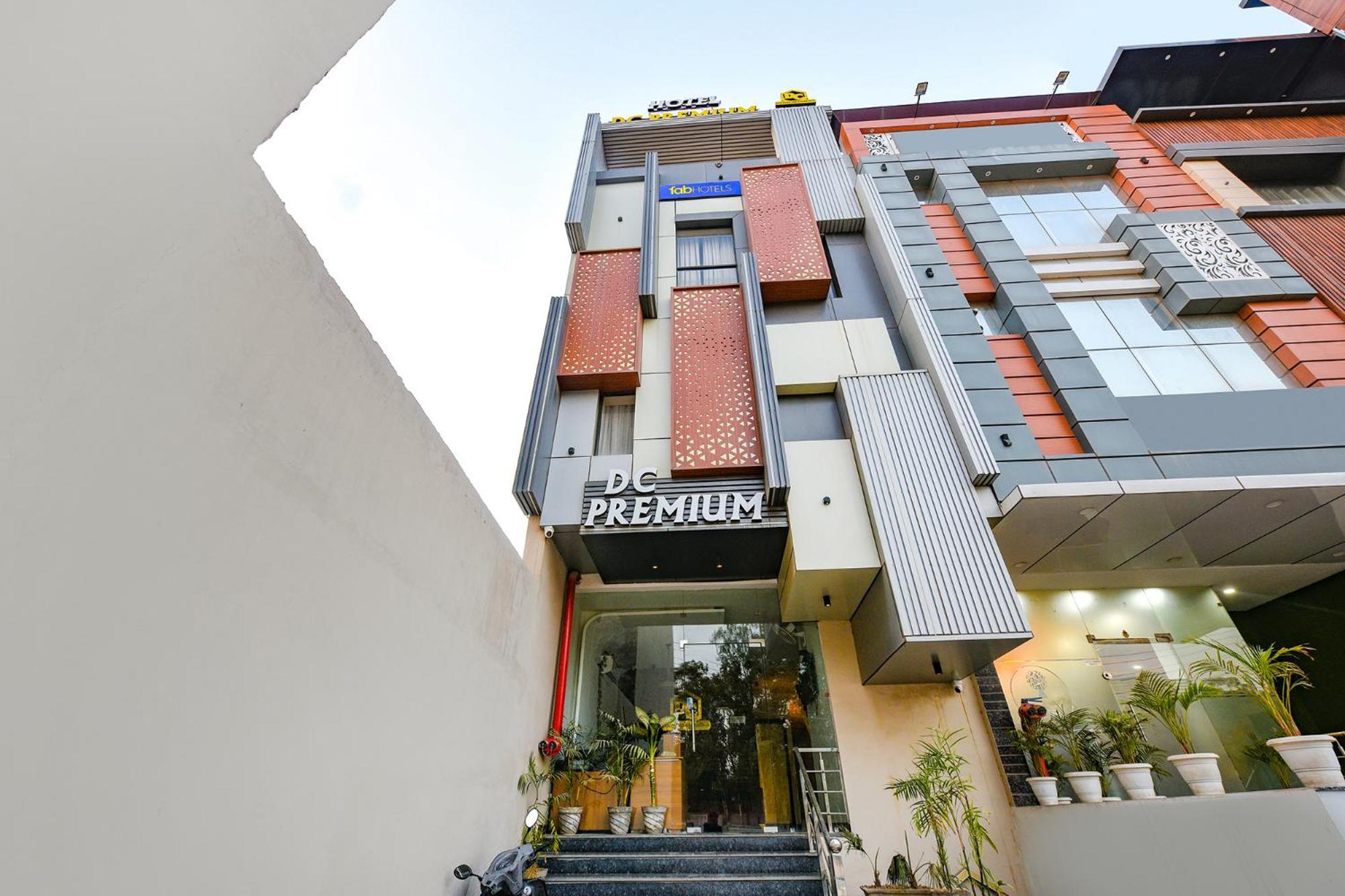 Fabhotel Dc Premium Zirakpur Екстериор снимка