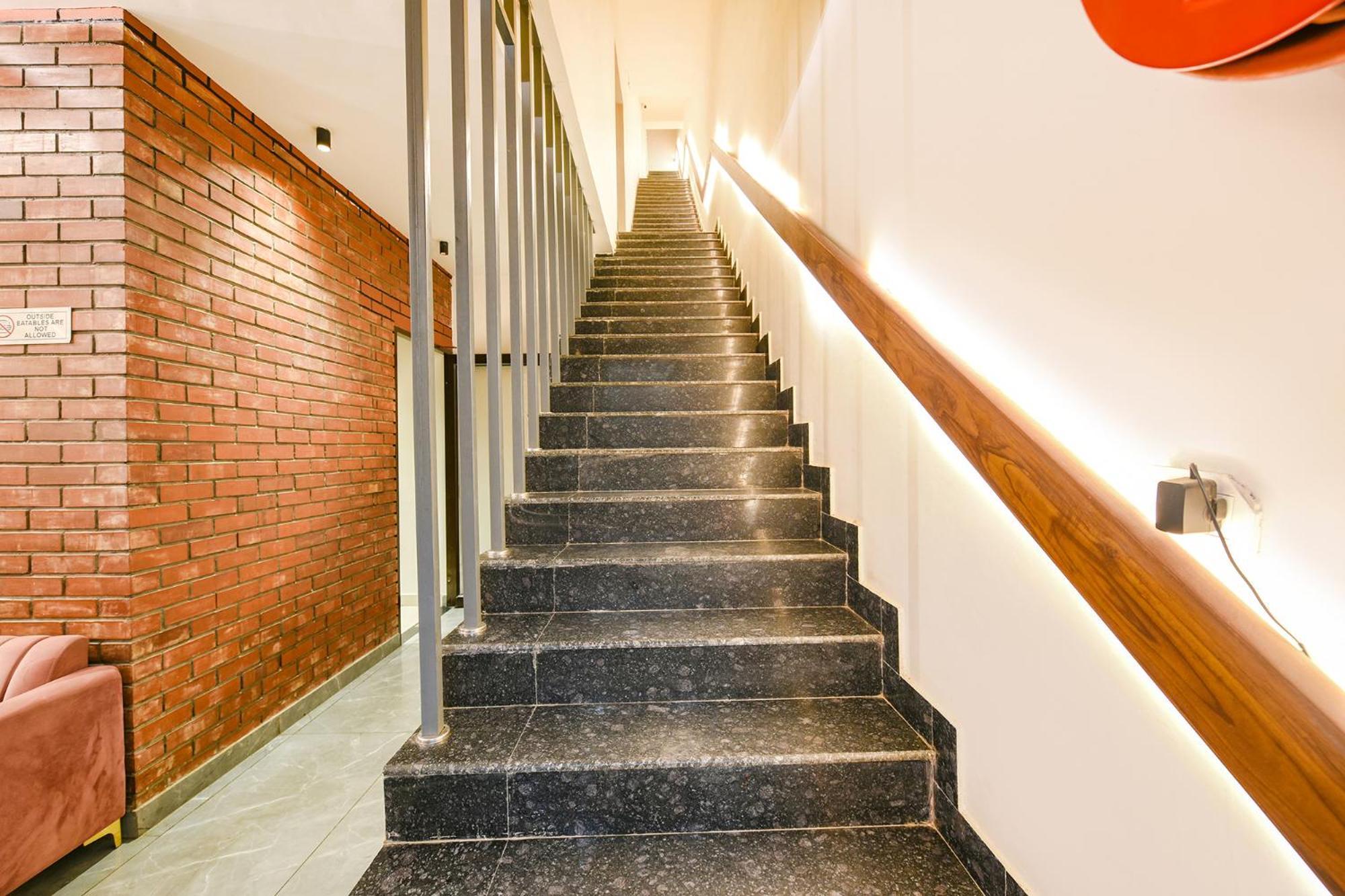 Fabhotel Dc Premium Zirakpur Екстериор снимка