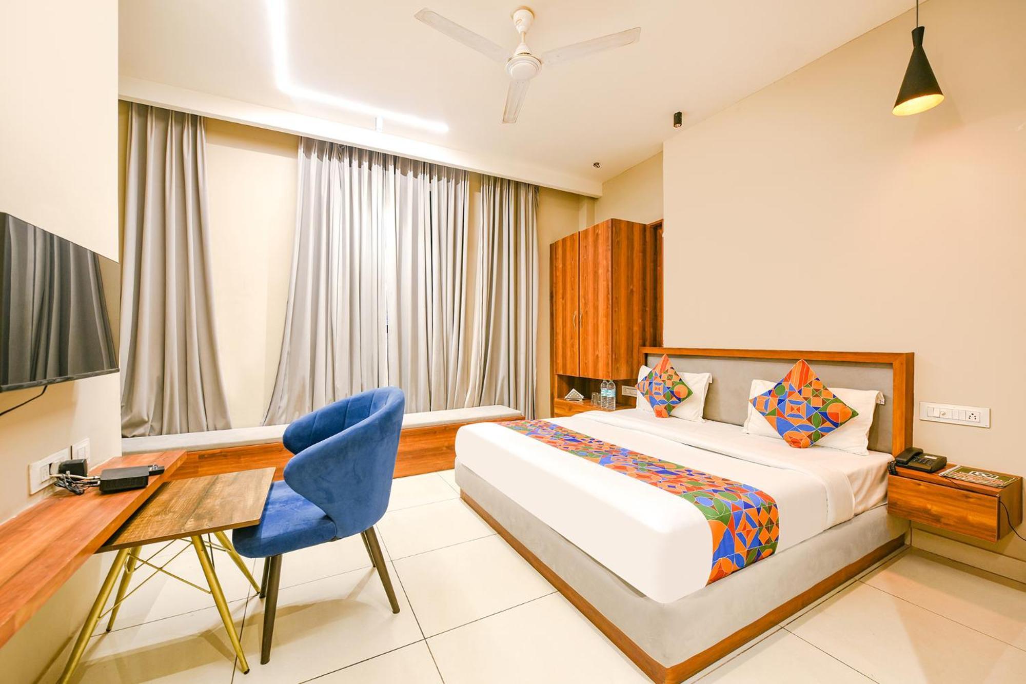 Fabhotel Dc Premium Zirakpur Екстериор снимка